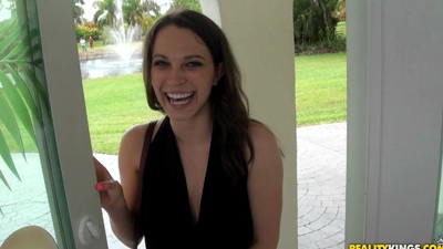 Lily Love Sex videos 💫